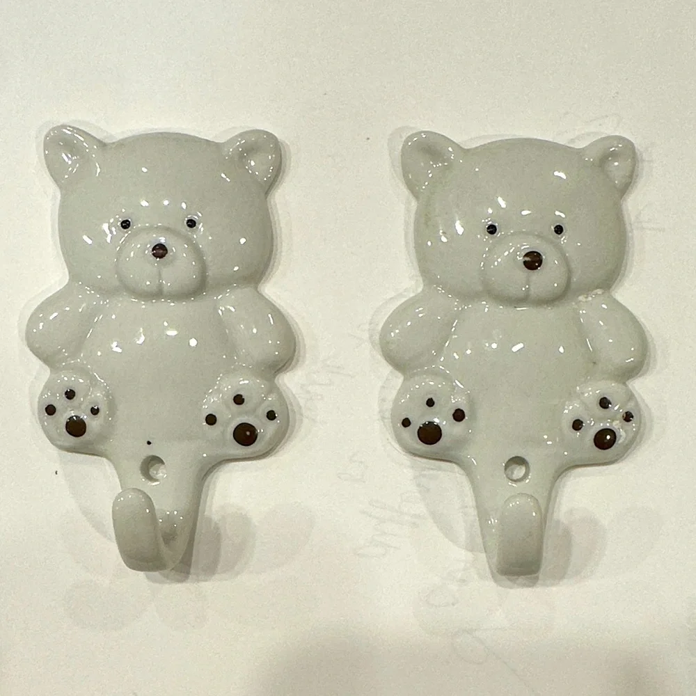 NWOT🧸Pair of Adorable Black and White Ceramic Bear Wall Hooks for Kids